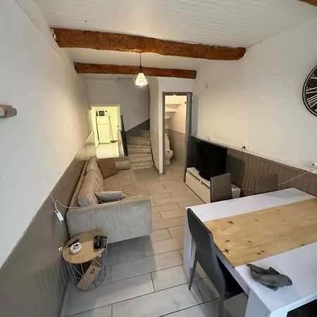 Maison De Village Avec Terrasse 2 Et Climatisation *